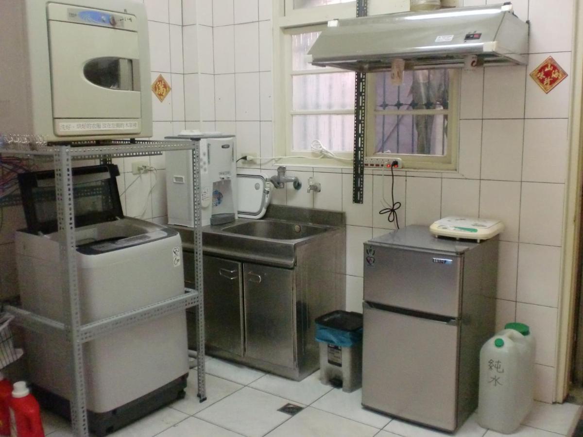Add Hostel Changhua City Exterior photo